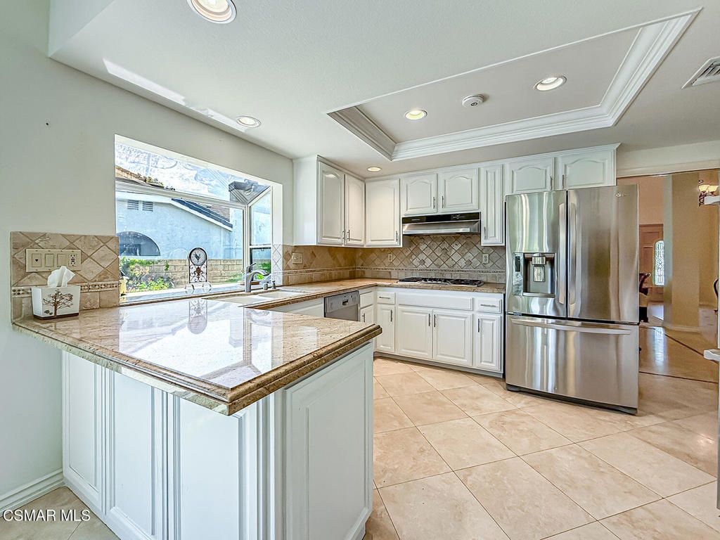 Image 11 of property listing at 2805 Queens Way, Thousand Oaks, CA 91362