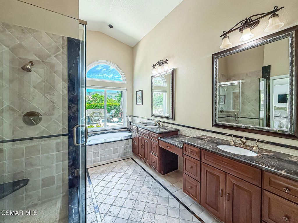 Image 17 of property listing at 2805 Queens Way, Thousand Oaks, CA 91362