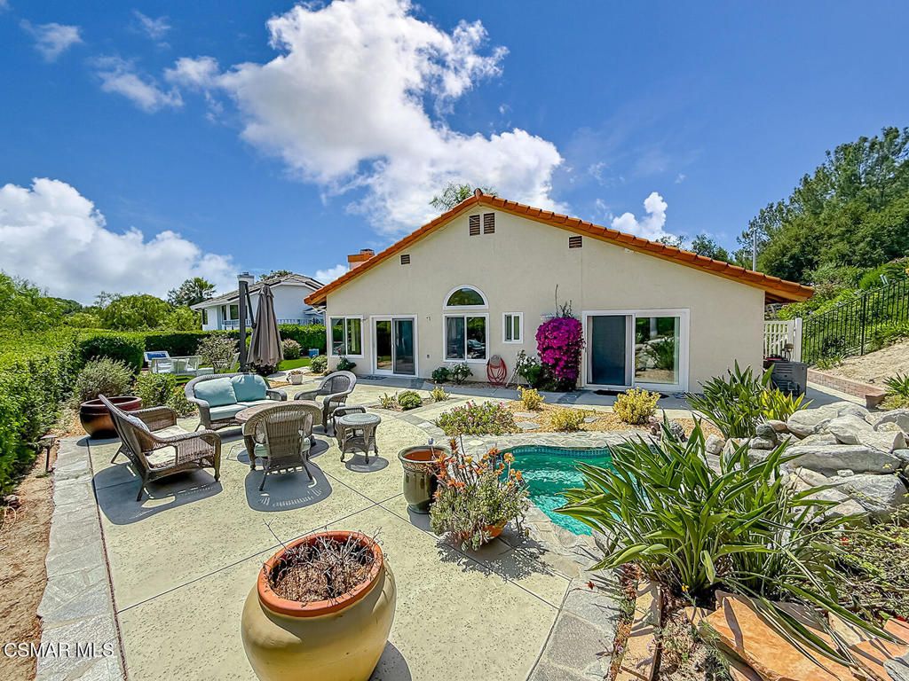 Image 19 of property listing at 2805 Queens Way, Thousand Oaks, CA 91362