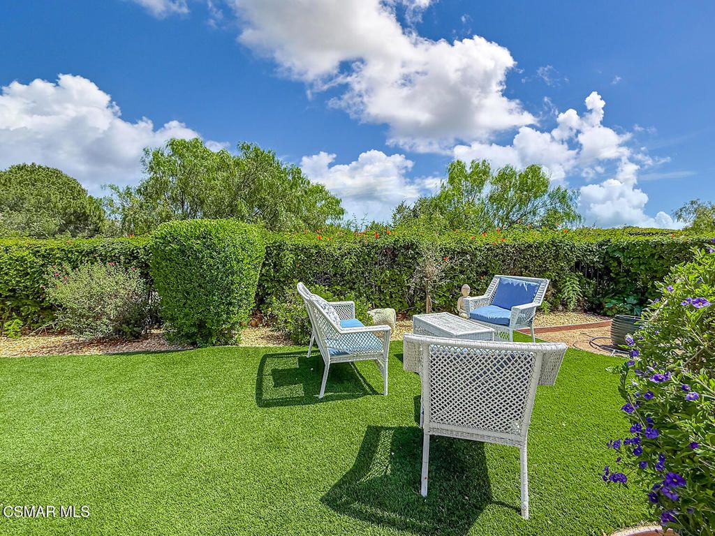Image 23 of property listing at 2805 Queens Way, Thousand Oaks, CA 91362
