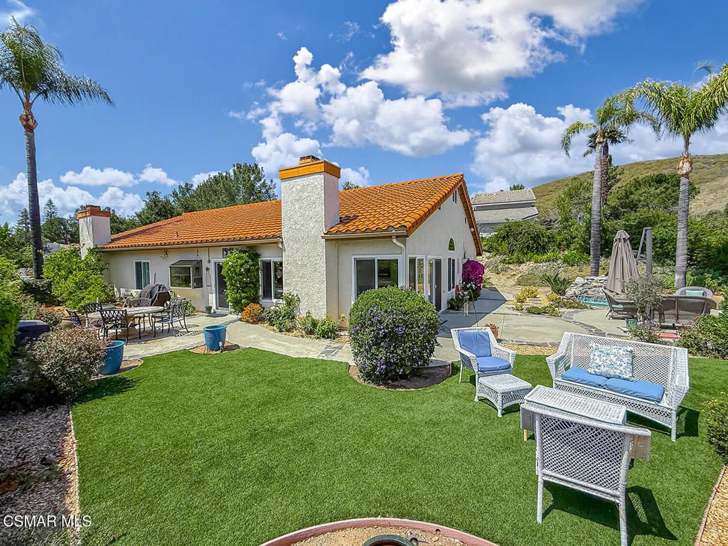 Image 24 of property listing at 2805 Queens Way, Thousand Oaks, CA 91362