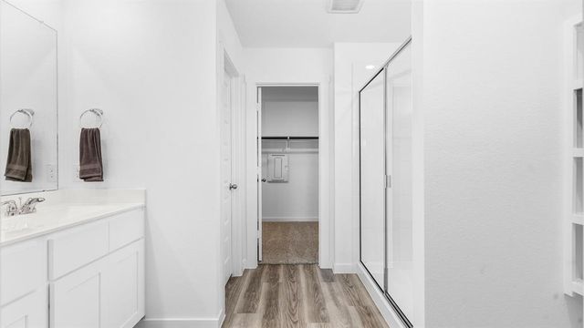 7715 Montana Ruby Drive, Iowa Colony, TX 77583
