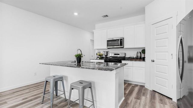 7715 Montana Ruby Drive, Iowa Colony, TX 77583