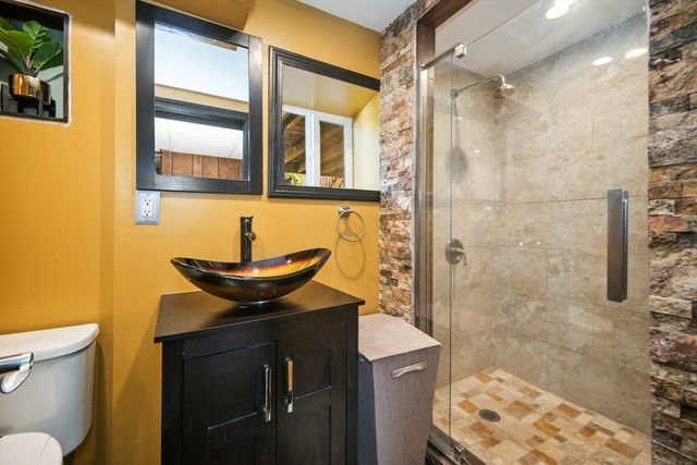 42 Sundin Rd, Weymouth, MA 02188