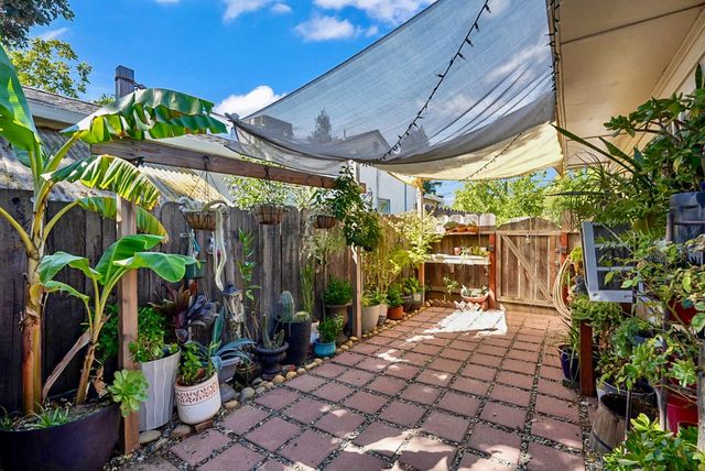 224 Parry Ave, Modesto, CA 95354