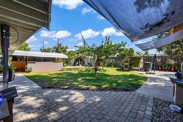 224 Parry Ave, Modesto, CA 95354