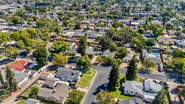 224 Parry Ave, Modesto, CA 95354