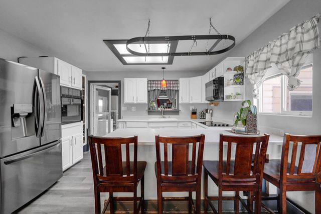 224 Parry Ave, Modesto, CA 95354