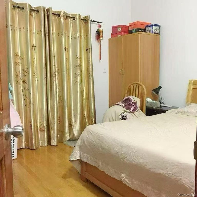 37-13 107th Street 4A, Corona, NY 11368 — photo 3