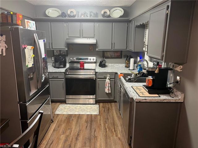 76 Glascow WAY, Hampton, VA 23669