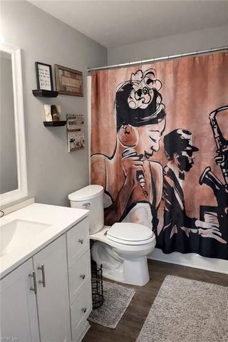 76 Glascow WAY, Hampton, VA 23669