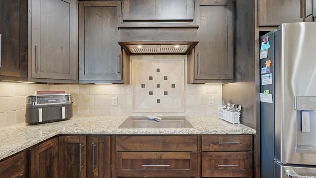 263 TRIPLE R DR, La Vernia, TX 78121