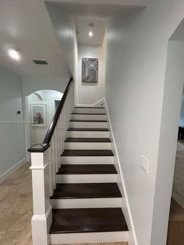 1108 Washington St, Hollywood, FL 33019