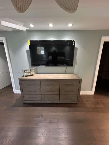 1108 Washington St, Hollywood, FL 33019