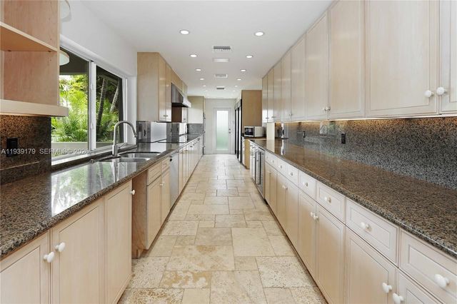 1108 Washington St, Hollywood, FL 33019