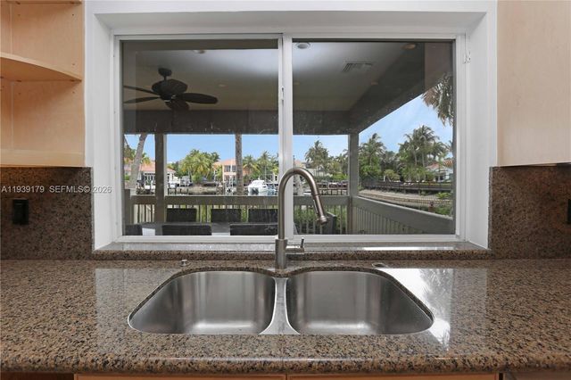 1108 Washington St, Hollywood, FL 33019