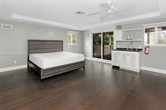 1108 Washington St, Hollywood, FL 33019