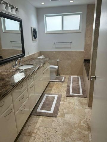 1108 Washington St, Hollywood, FL 33019