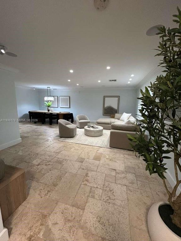 1108 Washington St, Hollywood, FL 33019