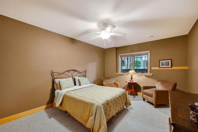 617 Nightingale Lane, Cottage Grove, WI 53527