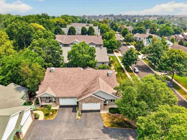 617 Nightingale Lane, Cottage Grove, WI 53527
