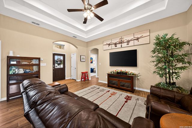 1705 CROOKED CREEK DR, Pleasanton, TX 78064