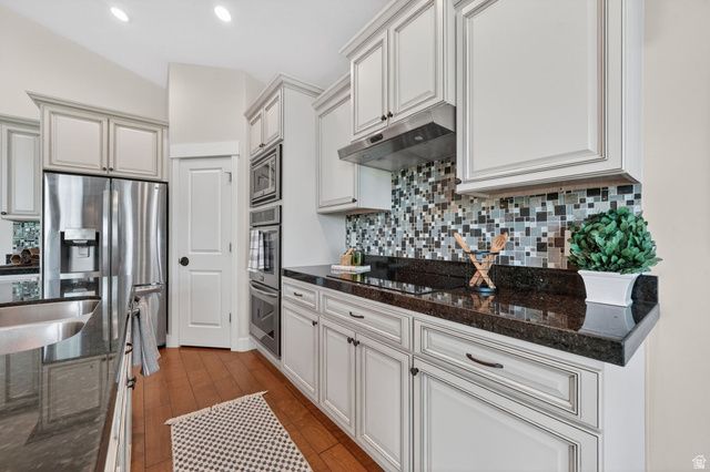 3802 W AUTUMN RAIN RD, South Jordan, UT 84009