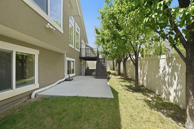 3802 W AUTUMN RAIN RD, South Jordan, UT 84009