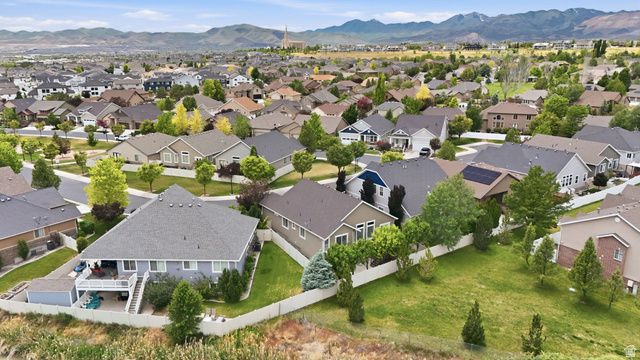 3802 W AUTUMN RAIN RD, South Jordan, UT 84009