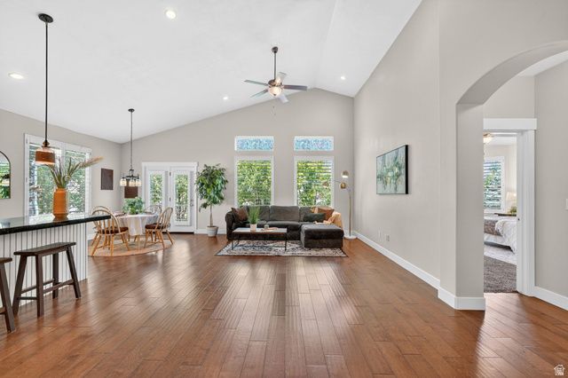 3802 W AUTUMN RAIN RD, South Jordan, UT 84009