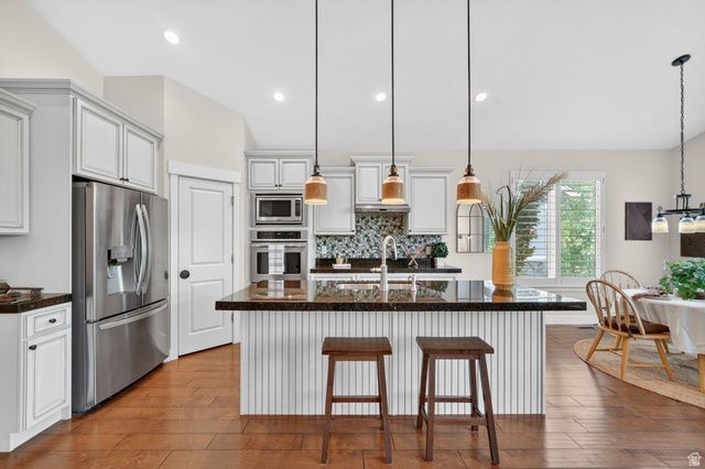 3802 W AUTUMN RAIN RD, South Jordan, UT 84009