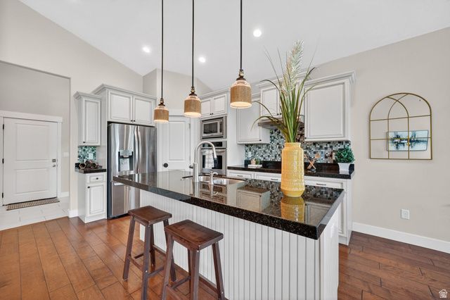 3802 W AUTUMN RAIN RD, South Jordan, UT 84009