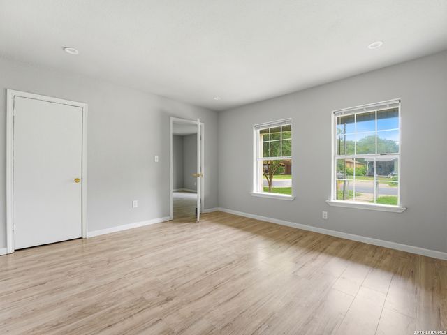 4838 MELVIN DR, San Antonio, TX 78220