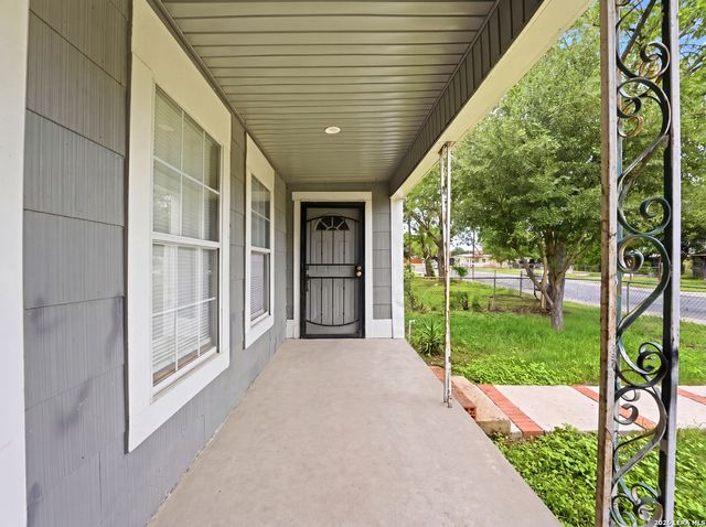 4838 MELVIN DR, San Antonio, TX 78220