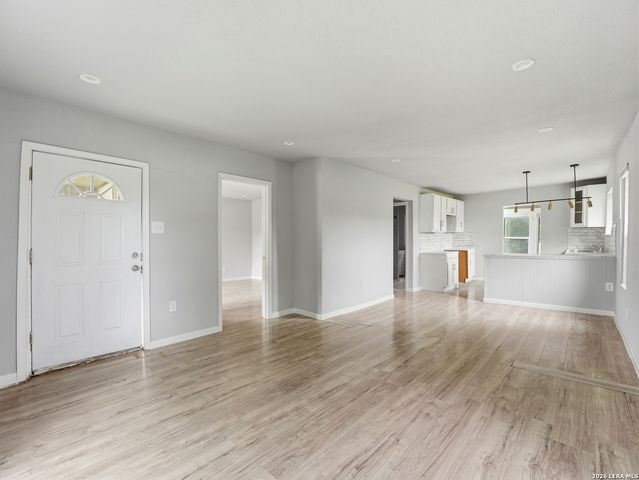 4838 MELVIN DR, San Antonio, TX 78220
