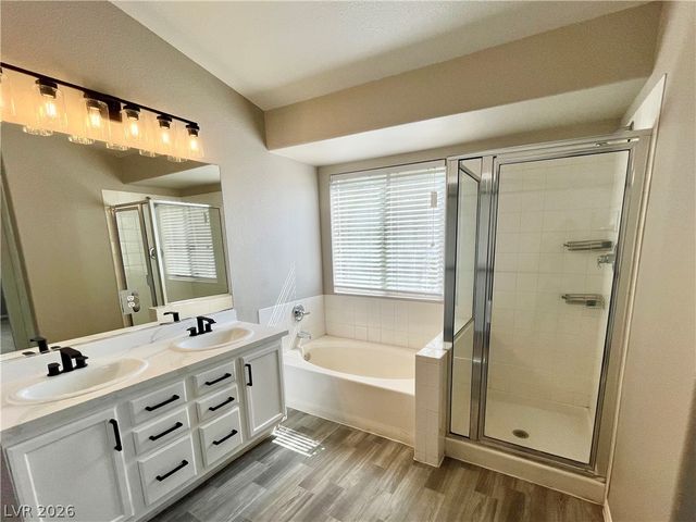 9924 Clover Field Court, Las Vegas, NV 89183