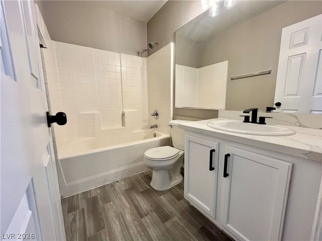 9924 Clover Field Court, Las Vegas, NV 89183