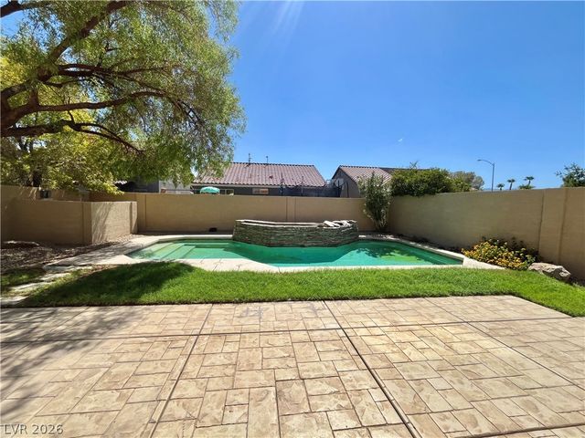 9924 Clover Field Court, Las Vegas, NV 89183