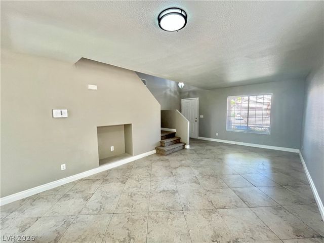 9924 Clover Field Court, Las Vegas, NV 89183
