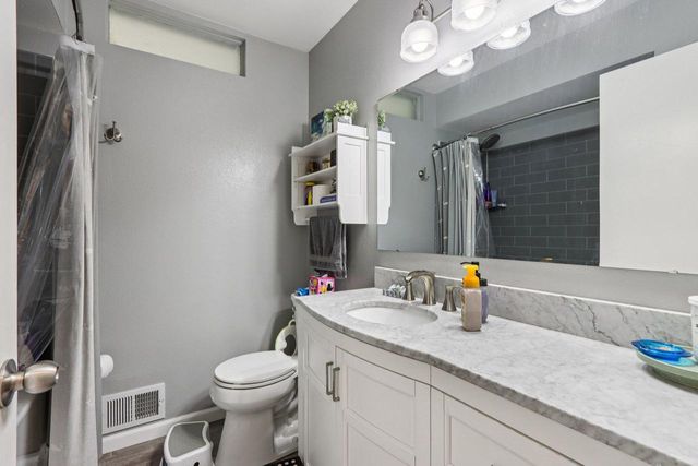 5103 Kinzie AVENUE, Racine, WI 53406