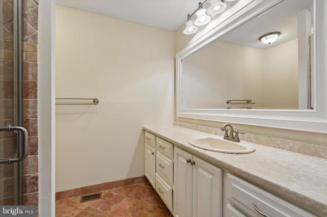 156 EATON DR, Wayne, PA 19087