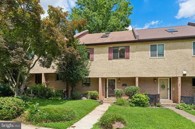 156 EATON DR, Wayne, PA 19087