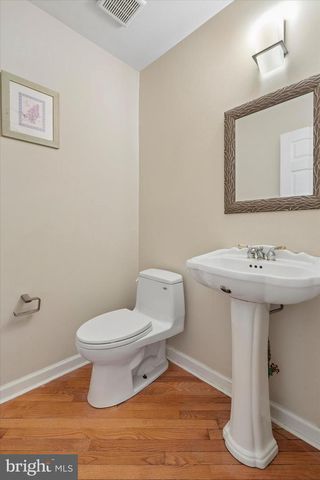156 EATON DR, Wayne, PA 19087