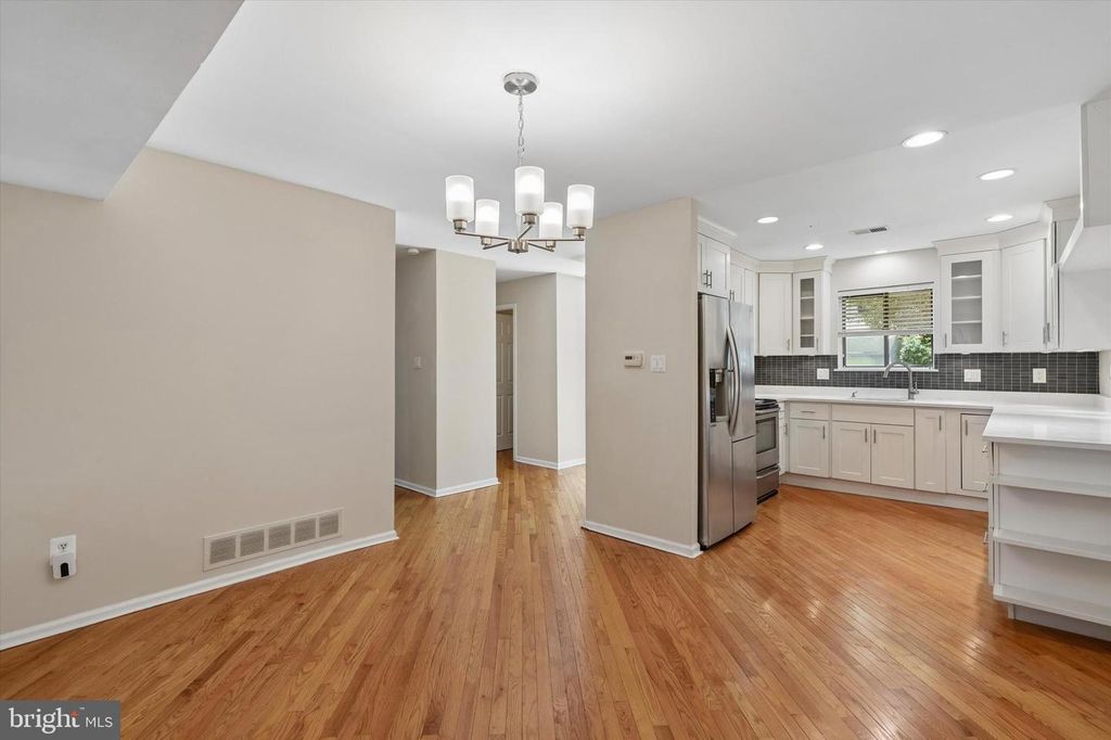 156 EATON DR, Wayne, PA 19087