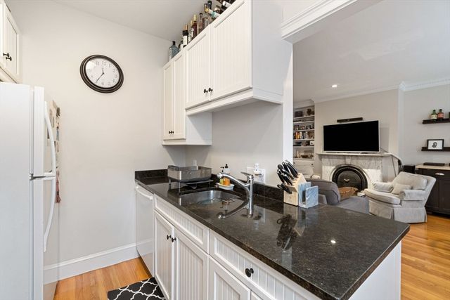 26 Upton St 2, Boston, MA 02118