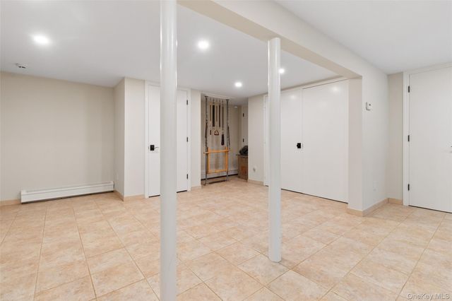 24 Jennings Road, White Plains, NY 10605