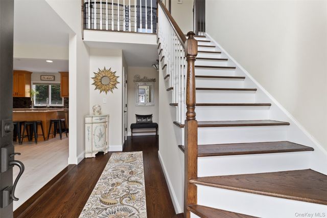 24 Jennings Road, White Plains, NY 10605