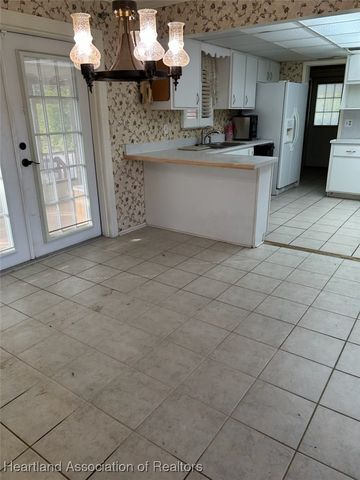 647 HOLMES Avenue, Lake Placid, FL 33852