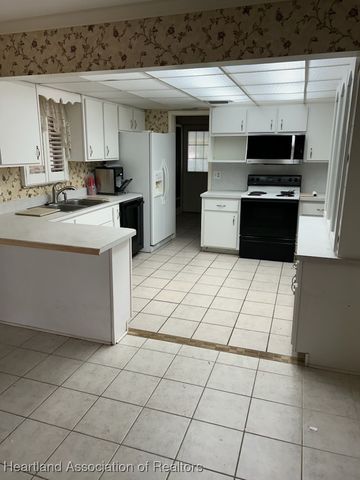 647 HOLMES Avenue, Lake Placid, FL 33852