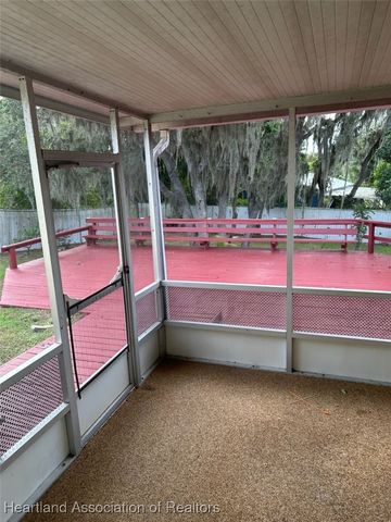 647 HOLMES Avenue, Lake Placid, FL 33852